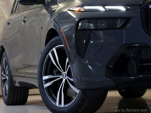 New 2026 BMW X7 M60i w/ Executive Package image 4