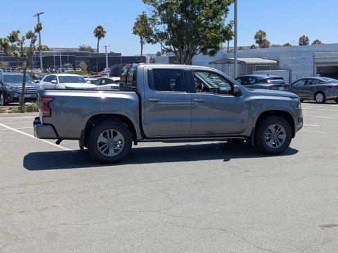 New 2025 Nissan Frontier SV image 4