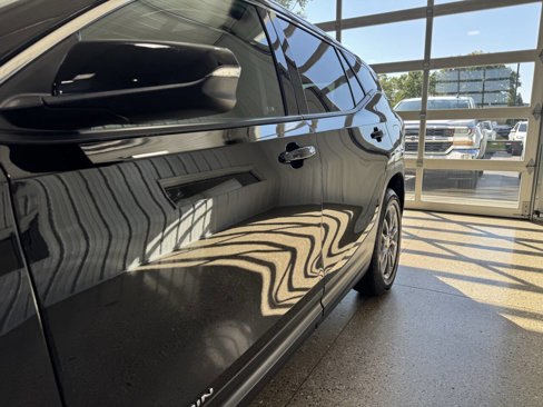 Used 2024 GMC Terrain SLT image 40