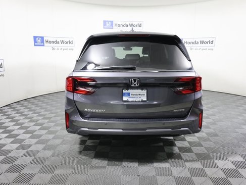 New 2026 Honda Odyssey Touring image 5
