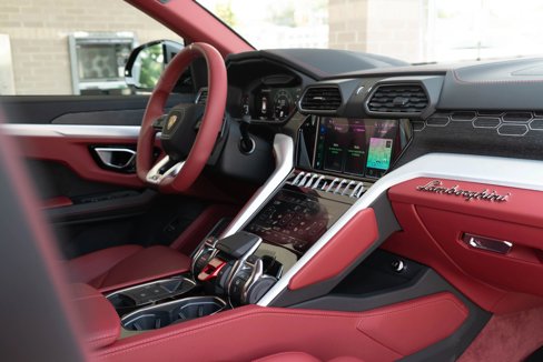 Used 2024 Lamborghini Urus S image 52