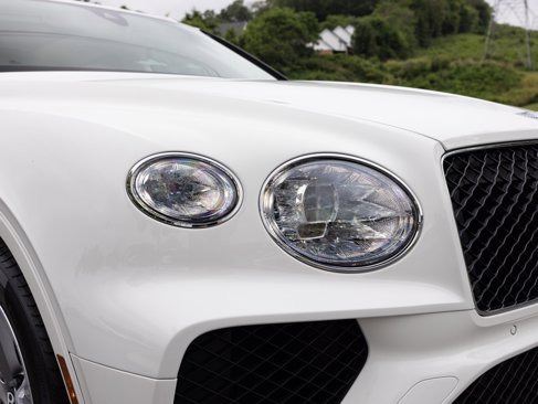 New 2025 Bentley Bentayga image 17