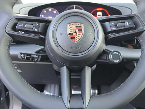 New 2025 Porsche Macan 4S Electric image 19