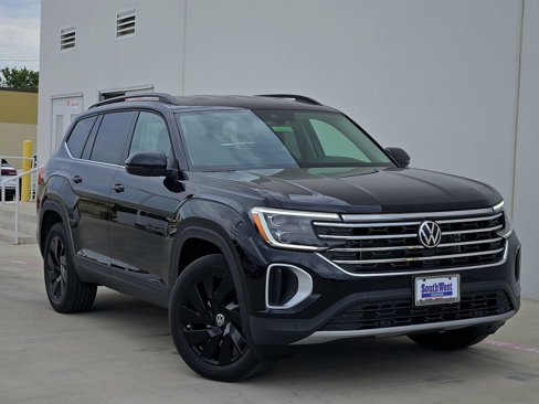 New 2025 Volkswagen Atlas SE image 2