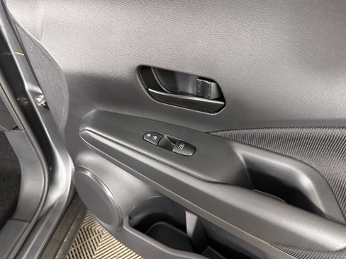 New 2025 Nissan Kicks Play S image 39