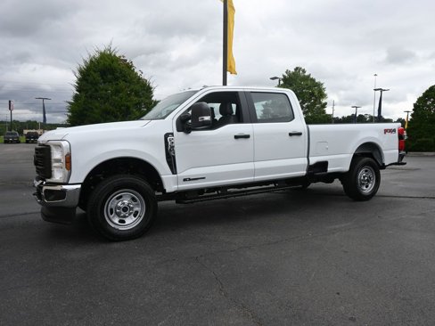 New 2025 Ford F350 XL image 3