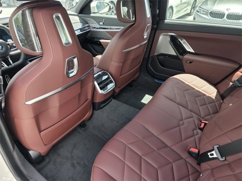 New 2025 BMW 760i xDrive image 8