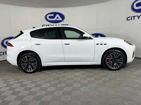 Used 2024 Maserati Grecale GT image 3