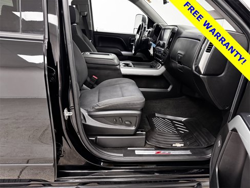 Used 2018 Chevrolet Silverado 1500 LT w/ Midnight Edition image 16