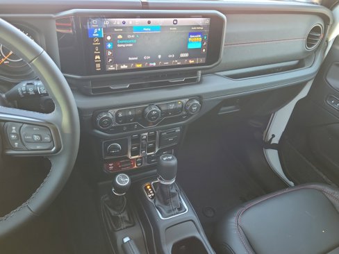New 2025 Jeep Wrangler Unlimited Rubicon image 12