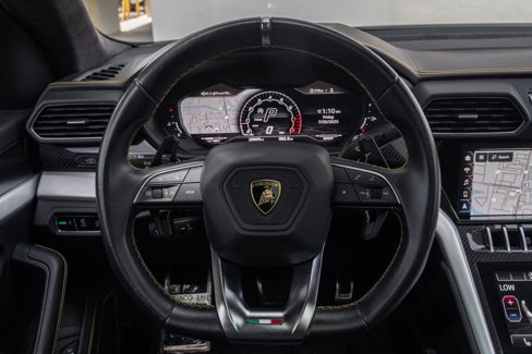 Used 2022 Lamborghini Urus image 16