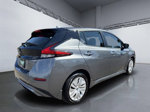 Used 2023 Nissan Leaf S image 7