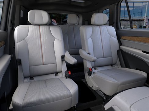 New 2026 Cadillac Vistiq Luxury w/ LPO, Floor Liner Package image 17