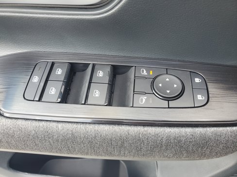 New 2026 Nissan Kicks SV image 24