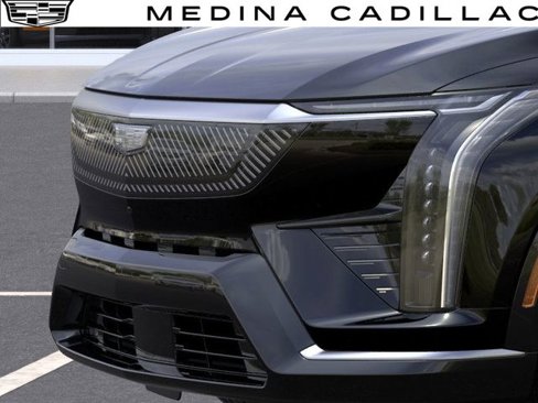 New 2025 Cadillac Optiq Luxury 1 image 14