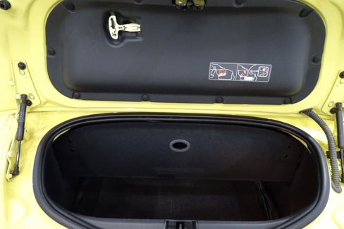 Used 2007 Chrysler Crossfire Limited image 22