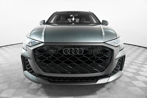 New 2025 Audi RS Q8 performance image 3