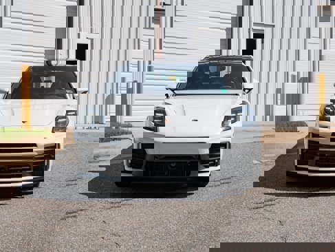 New 2025 Porsche Panamera image 10