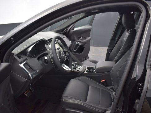 New 2024 Jaguar E-PACE R-Dynamic SE image 17