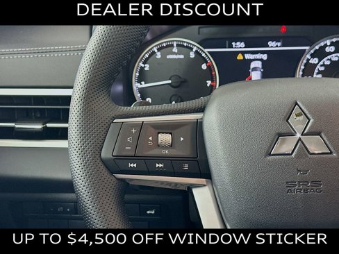 New 2024 Mitsubishi Outlander SE image 13