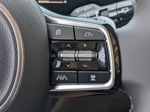 New 2026 Kia Carnival EX image 29