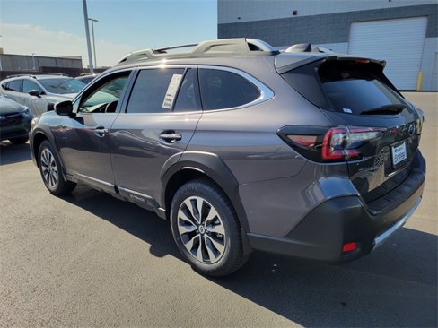 New 2025 Subaru Outback Touring XT image 4