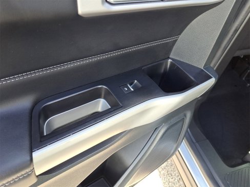 Certified 2022 Ford Explorer XLT image 8