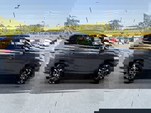 Used 2022 Toyota Highlander XLE image 7