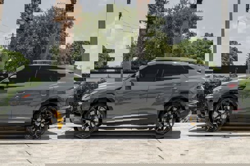 Used 2022 Lamborghini Urus image 3