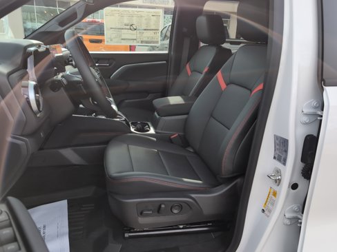 New 2025 Chevrolet Colorado Z71 w/ Technology Package image 30