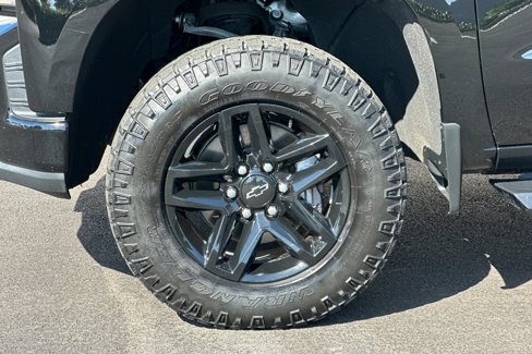 Used 2020 Chevrolet Silverado 1500 Custom Trail Boss w/ Custom Convenience Package image 39