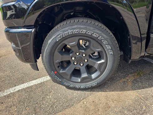 New 2026 RAM 1500 4x4 Crew Cab image 26