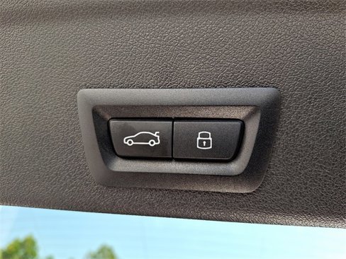 Used 2025 BMW X6 M60i image 28