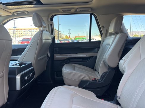 Used 2023 Ford Expedition Limited image 21