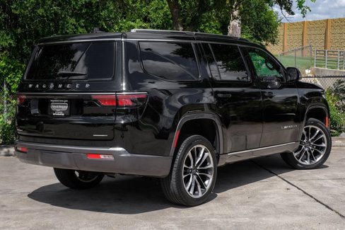 Used 2022 Jeep Wagoneer Series III w/ Premium Group I image 15