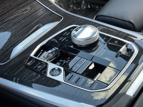 Used 2025 BMW X5 M60i image 29