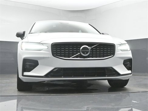 Used 2025 Volvo S60 B5 Plus w/ Protection Package Premier image 35