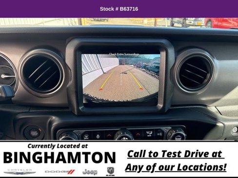 Used 2023 Jeep Wrangler Unlimited w/ Cold Weather Group image 10