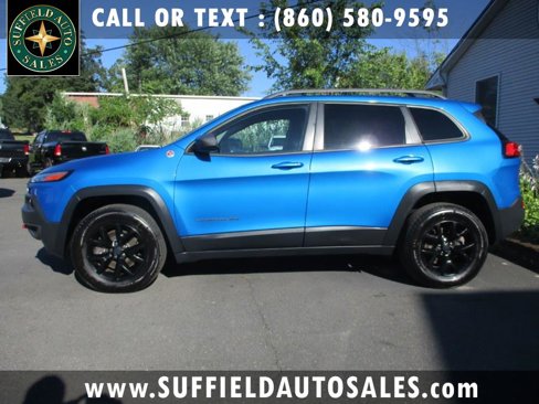 Used 2017 Jeep Cherokee Trailhawk w/ Comfort/Convenience Group image 2