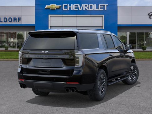 New 2026 Chevrolet Suburban Z71 image 4