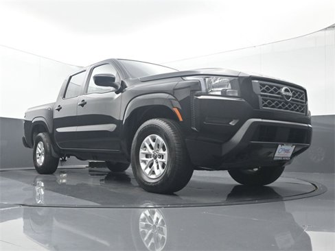Used 2024 Nissan Frontier SV image 13