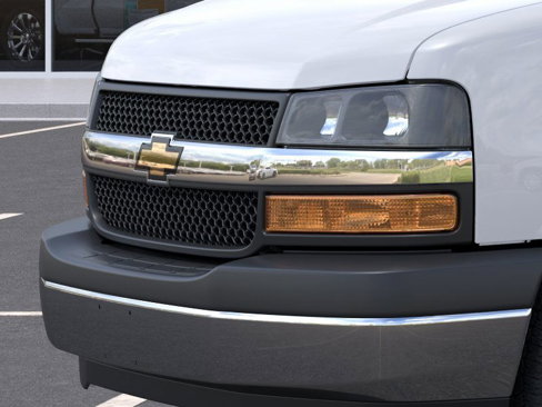 New 2025 Chevrolet Express 3500 LT image 13