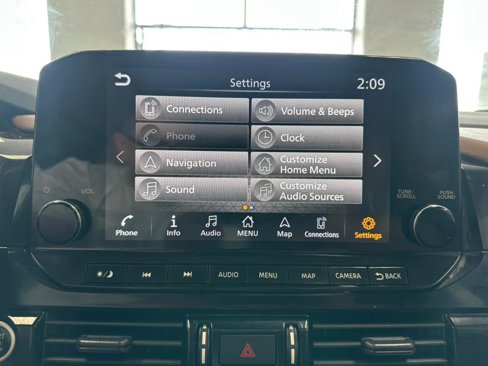 Used 2023 Nissan Pathfinder Platinum w/ Black Appearance Package image 66