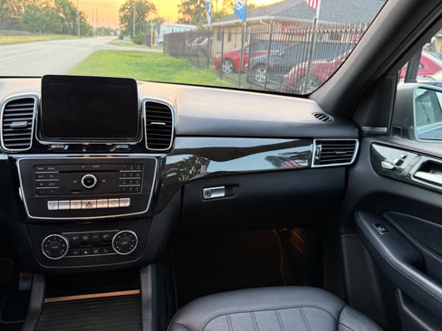 Used 2016 Mercedes-Benz GLE 300d 4MATIC image 29