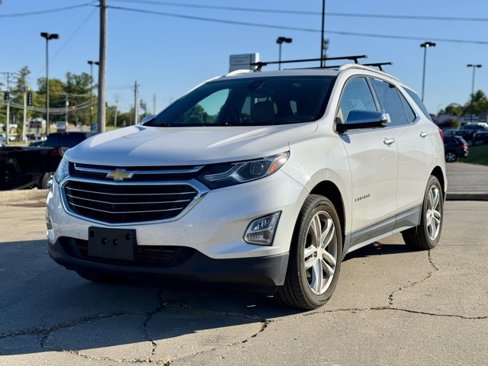 Used 2018 Chevrolet Equinox Premier image 2