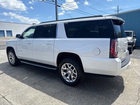 Used 2016 GMC Yukon XL SLT image 3