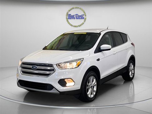 Used 2019 Ford Escape SE image 1