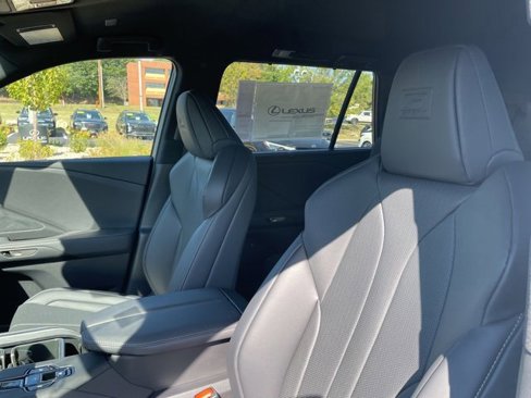 New 2026 Lexus TX 500h AWD image 10