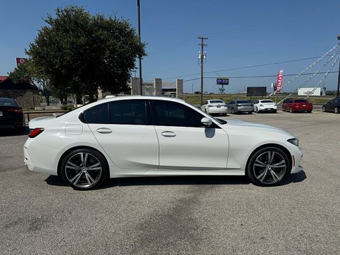 Used 2023 BMW 330i Sedan w/ Driving Assistance Package image 4