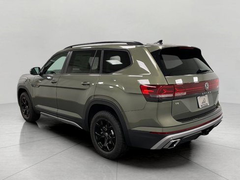 New 2026 Volkswagen Atlas Peak Edition image 8